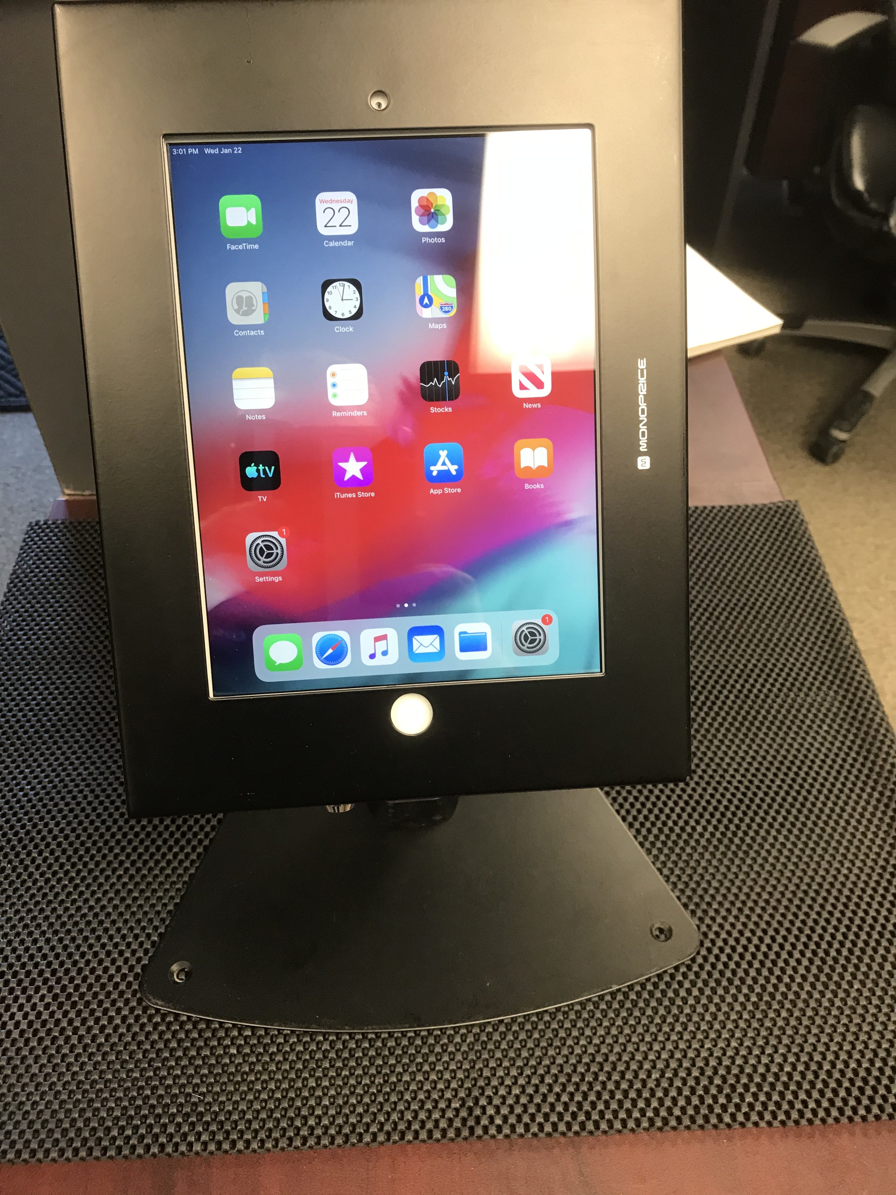 Tablet Stand - Desktop kiosk for iPad 2-4/Air - Black - Calgary Tech Rent
